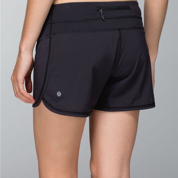 lululemon athletica Women's Black Groovy Run Short 4 - Picture 3 of 6